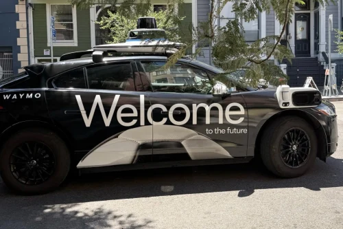 Waymo tilbakekaller nesten 4 000 robotaxier etter at de kjørte inn i stengte anleggsområder