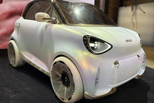Smart viser elektrisk toseter i Roma – slik kan nye Smart #2 bli