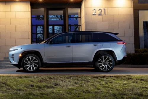 Jeep dropper to elbiler i Europa – erstatter dem med tre nye SUV-er