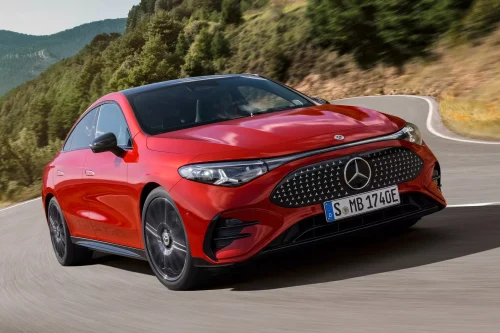 Mercedes solgte 28 prosent flere elbiler i første halvår – mens totalvolumet krympet