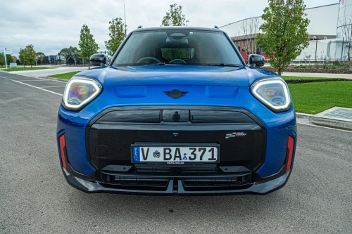 Mini Aceman JCW e testet: Rask og morsom – men hard fjæring og begrenset rekkevidde gir grunn til å tenke seg om