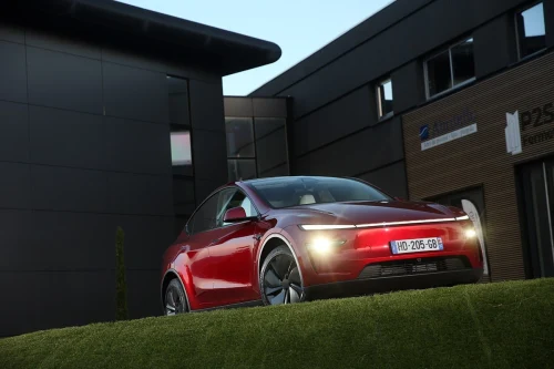 Slik ser den gjennomsnittlige elbilen ut i 2026: rekkevidde, lading og forbruk i tall