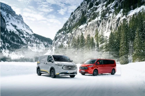 Ford E-Transit Custom med firehjulstrekk tok elvarebilseieren i juli