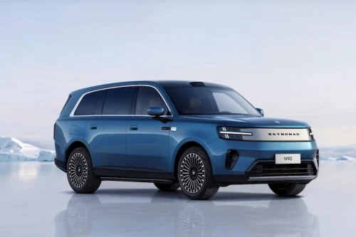 Xiaomis nye gigant-SUV: 1500 km rekkevidde og liggeseter – til en brøkdel av Range Rover-prisen