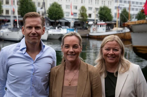 Elaway og Aneo Mobility fusjonerer – blir Nordens største ladeleverandør til boligselskaper