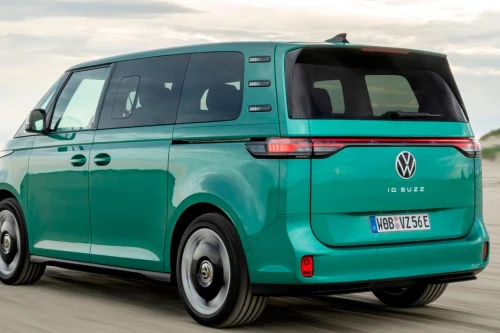 Volkswagen gir ID.Buzz en billigere ny versjon med kortere rekkevidde