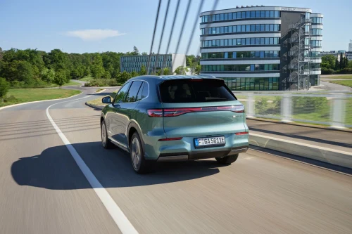 Geely varsler faststoffbatterier i kjøretøy fra 2027 — lover over 1000 km rekkevidde