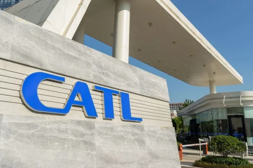 CATL vil starte pilotproduksjon av faststoff-batterier i 2027 – og konkurrerer direkte mot BYD