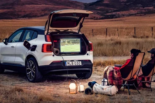Volvo EX30 får V2L via gratis OTA-oppdatering