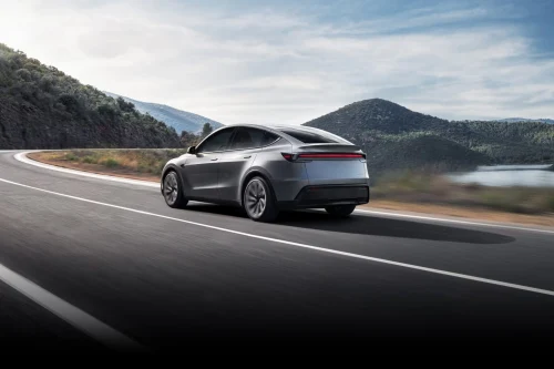Tsjekkia godkjenner Tesla FSD – etter måneder med faglig vurdering