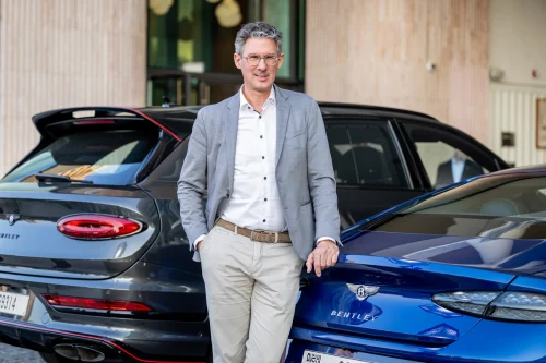 Bentley skroter gammel elbilfrist for mer fleksibel plan