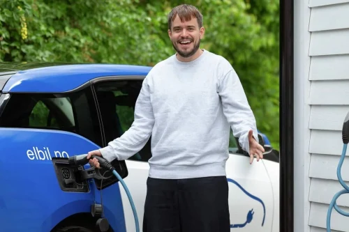 Plug & Charge utvides til AC-ladepunkter – piloten er allerede i gang