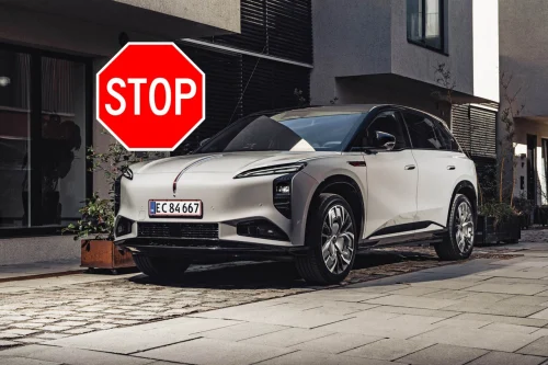 Hongqi gir opp å fikse farlig ACC-feil: 253 biler mister adaptiv cruisekontroll permanent