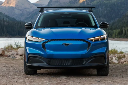 Mustang Mach-E får større standardbatteri i 2027 — og en ny Trail-versjon
