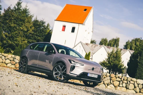 Volvo innrømmer treg EX60-oppramping: 50 000 ordre, 5 000 biler