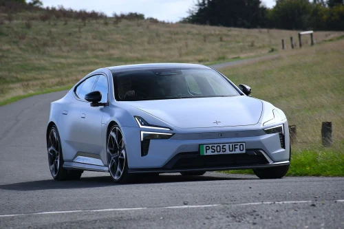 Polestar 5: Komfortabel langtur-GT som kan trekke henger, men har lite bagasjerom