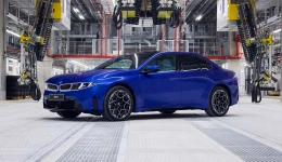 Nye BMW i3 starter produksjon i august – 900 km rekkevidde og 400 kW lading i 3-seriens hjerte