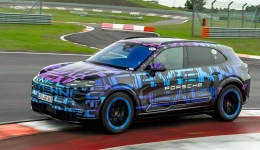Elektrisk Cayenne viser fram Porsche-interiøret for fremtiden