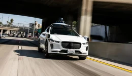 Waymo tilbakekaller nær 3800 robotbiler etter flomhendelse i Texas