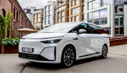 Xpeng X9 vant NAF og Motors rekkeviddetest: – Klart best i sommer