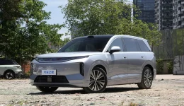 BYD lanserer flaggskip-SUV med 950 km rekkevidde — og 150 000 forhåndsbestillinger