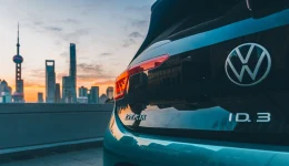 VW vil ikke ha lynrask lading før tidligst 2030 – prioriterer rimelige elbiler framfor kinesisk ladekapasitet