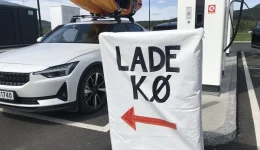 Langt flere elbiler, men ikke mer ladekø: Ventetiden blir faktisk kortere