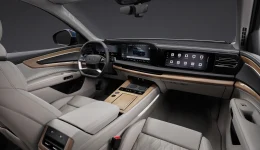 Audi snur: fysiske knapper og skikkelige materialer er på vei tilbake i kupeen