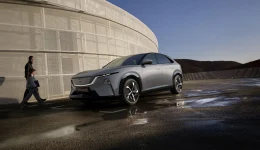 Mazda CX-6e kommer til Europa i sommer – her er prisen og spesifikasjonene