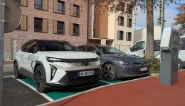 Elbilsalget i Europa eksploderer: Hver femte nye bil er nå elektrisk