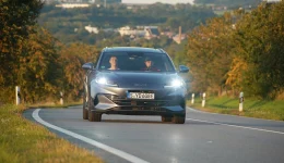 BYD og Tesla deler europatronen: begge på 2,4 prosent etter første halvår