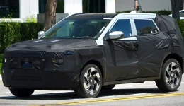 Ny Hyundai Kona lekket: Tøffere design og en overraskelse inni