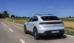 Porsche Macan Electric får 22 kW-lader i Europa for 2027