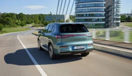 Geely varsler faststoffbatterier i kjøretøy fra 2027 — lover over 1000 km rekkevidde