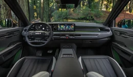 Kia EV9 tilbakekalles for mulig airbag-feil