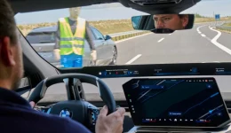 BMW innfører dørlås som stopper deg fra å åpne døren foran syklister