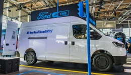 Ford viser E-Transit med 432 km rekkevidde på IAA Transportation
