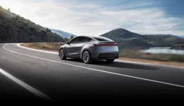 Tsjekkia godkjenner Tesla FSD – etter måneder med faglig vurdering