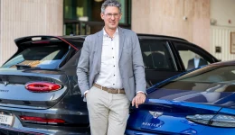Bentley skroter gammel elbilfrist for mer fleksibel plan