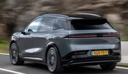 Zeekr 7X oppdateres bredt for 2027: mer effekt, lengre rekkevidde og ny ladetopp