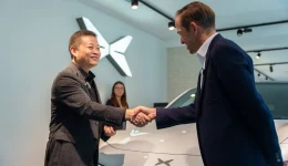 XPeng-sjefen overleverte selv den første Mona L03 i Europa