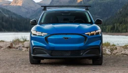 Mustang Mach-E får større standardbatteri i 2027 — og en ny Trail-versjon