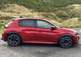 Peugeot e-208 GTi prises til 44.900 euro – 5.000 mer enn Opel-søsteren