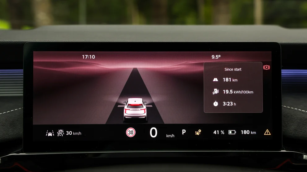 Nye Škoda Peaq: syv seter, 633 km rekkevidde og 2.000 kg hengervekt