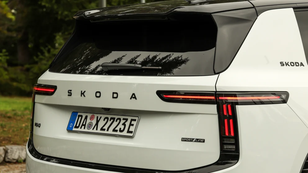 Nye Škoda Peaq: syv seter, 633 km rekkevidde og 2.000 kg hengervekt