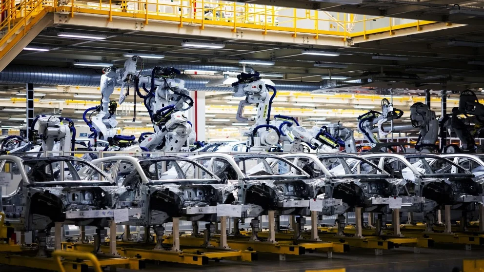 OFV om bil-Norge mot 2040: Kina presser Europa, Tesla holder på kundene og prisene faller