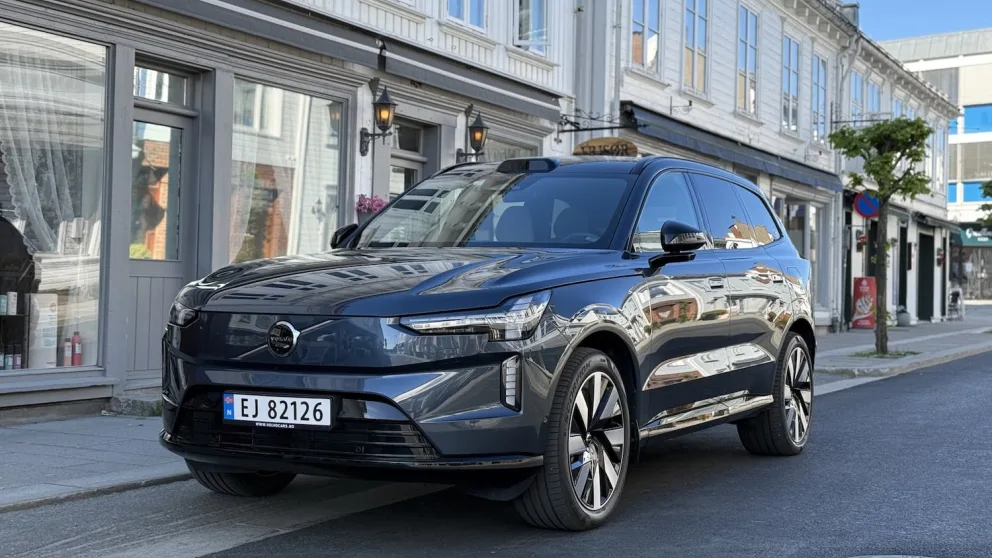 Volvo EX90