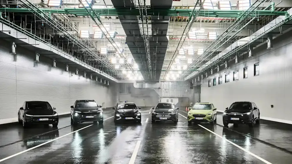 ADAC-test avslører store forskjeller: Nødbremsen din svikter kanskje i tåke