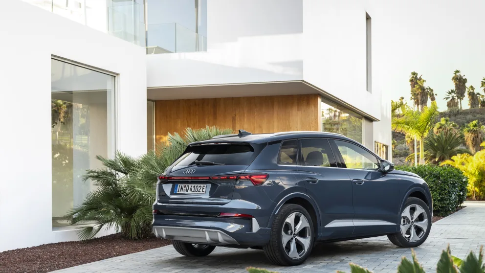 Nye Audi Q4 e-tron: nytt interiør, opptil 557 km rekkevidde og V2L som standard — bestilling åpner i mai