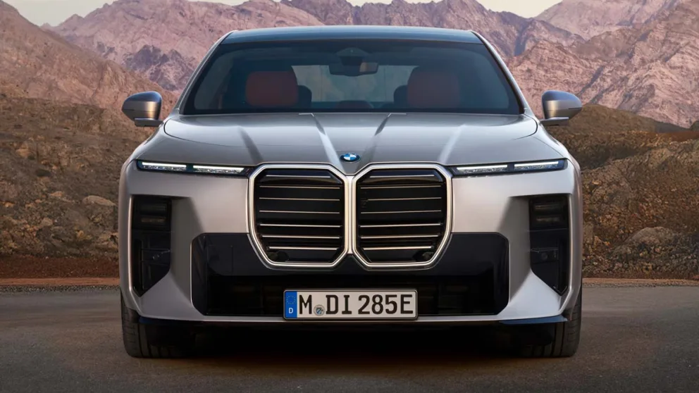 BMW i7 får nytt batteri og Neue Klasse-teknologi – rekkevidde over 720 km